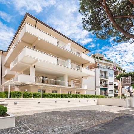 Hotel & Residence Exclusive Marina Di Carrara Eksteriør billede