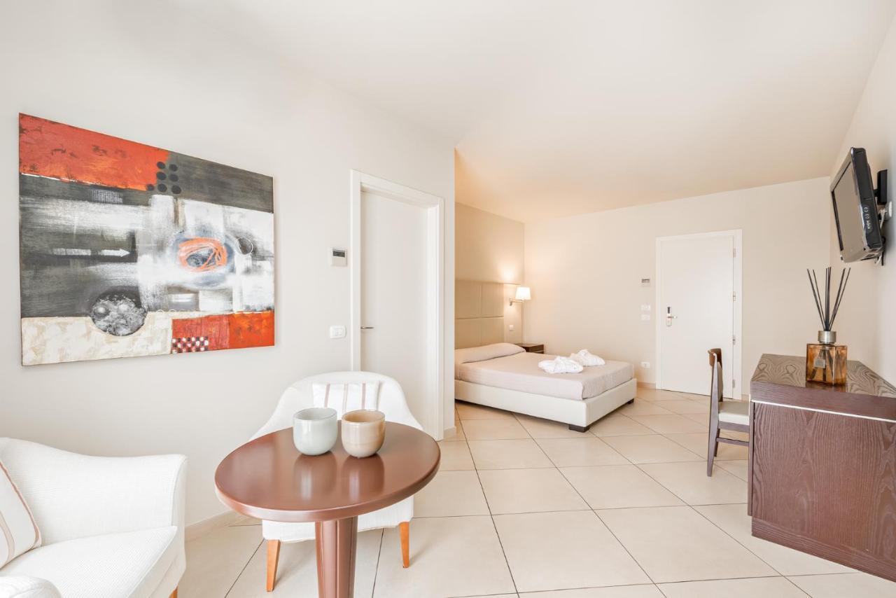 Hotel & Residence Exclusive Marina Di Carrara Eksteriør billede